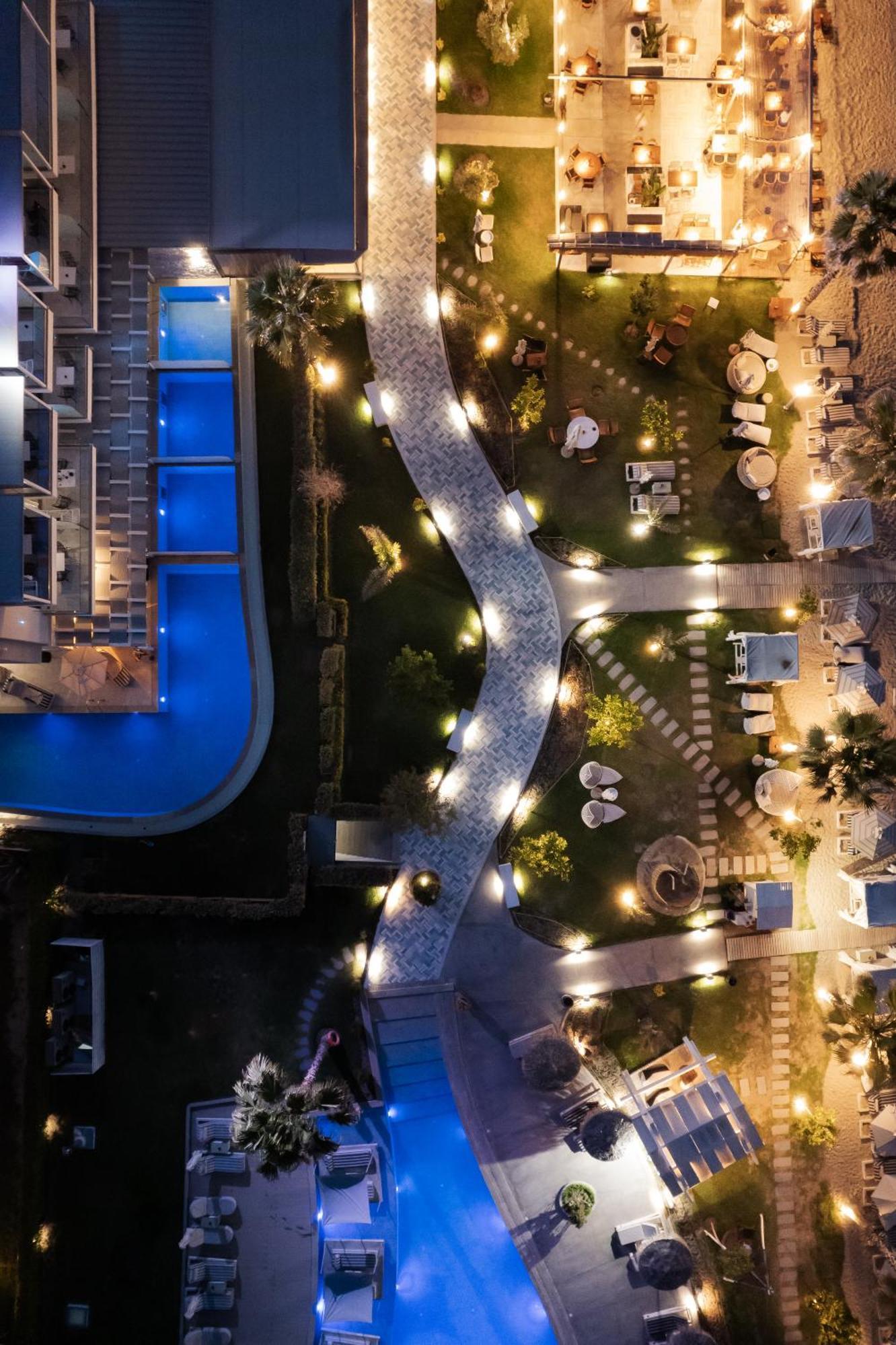 بيفكوهوري Blue Carpet Luxury Suites المظهر الخارجي الصورة
