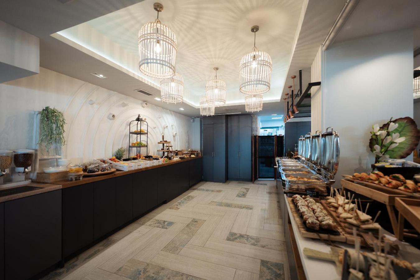 بيفكوهوري Blue Carpet Luxury Suites المظهر الخارجي الصورة