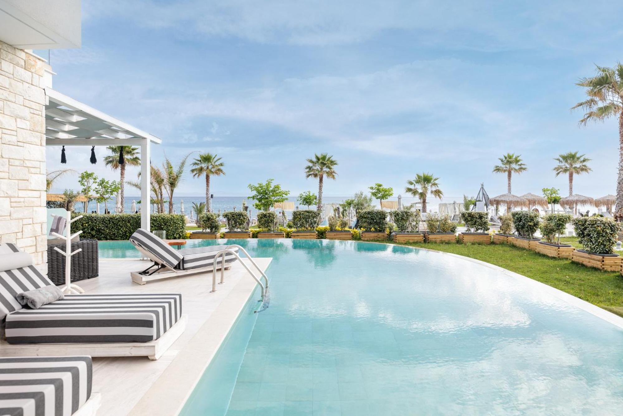 بيفكوهوري Blue Carpet Luxury Suites المظهر الخارجي الصورة